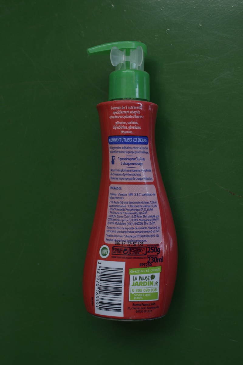 Engrais plantes fleuries balcons terrasses Fertiligene 230ml 1 Jardi Pradel Luchon