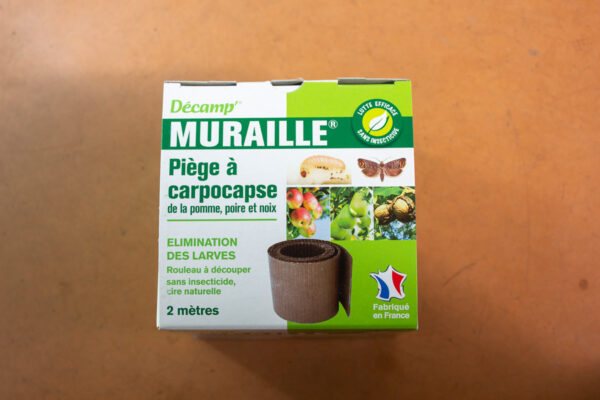 Decamp-Muraille-Piege-a-Carpocapse-de-la-pomme-poire-et-noix-1-Jardi-Pradel-jardinerie-et-fleuriste-a-Bagneres-de-Luchon-31