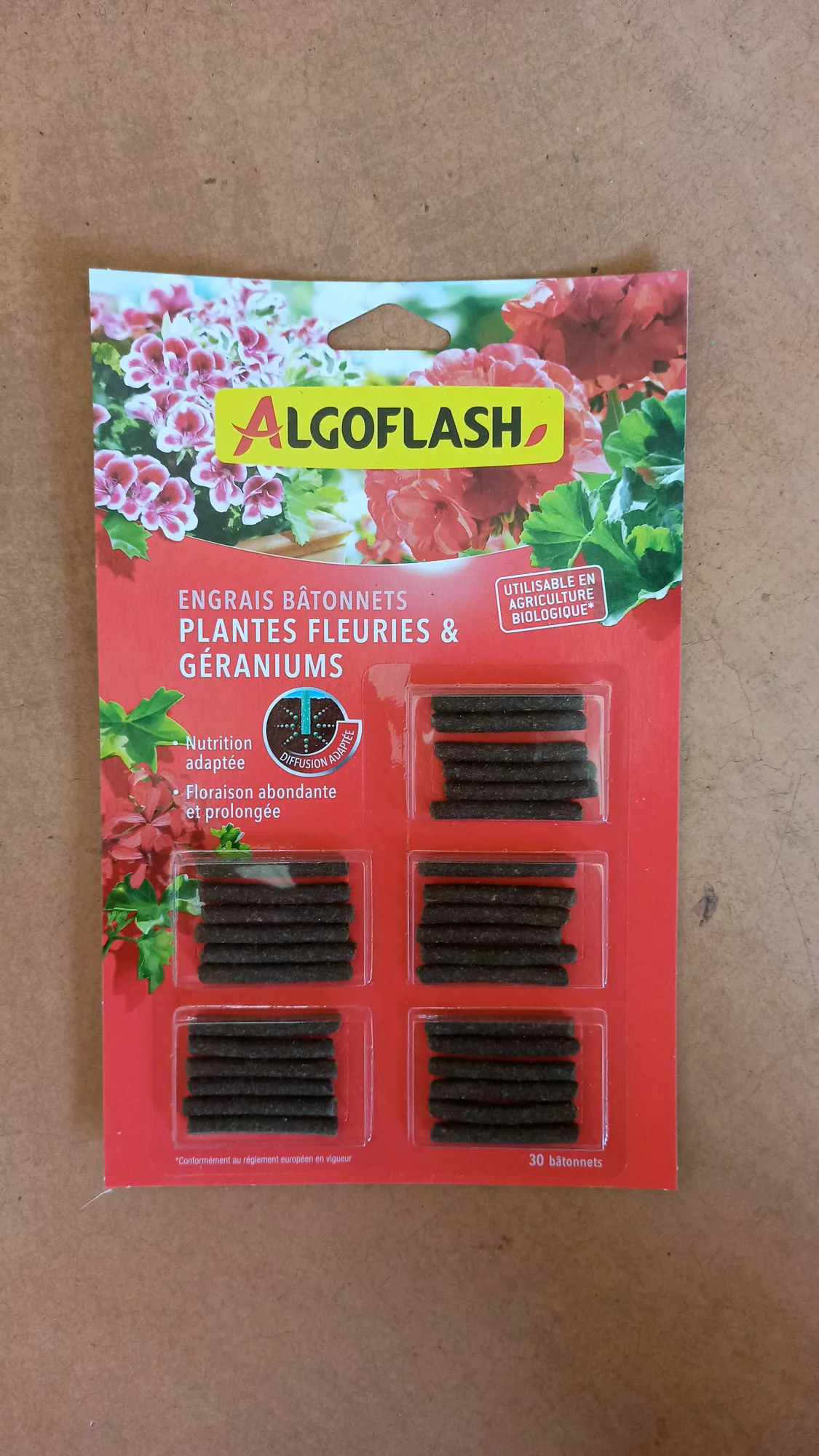 Engrais Plantes fleuries Géraniums bâtonnets 33g - Algoflash